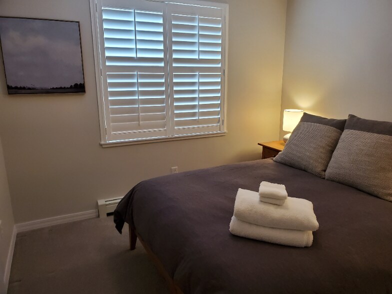 Building Photo - 419 S 3rd St W