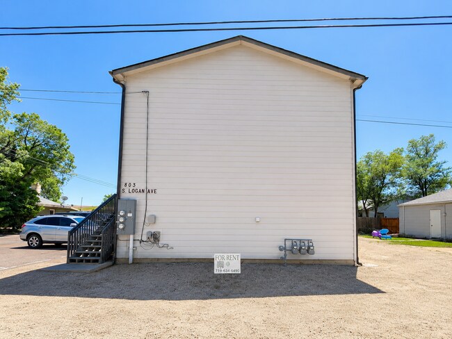 Building Photo - 803 S Logan Ave