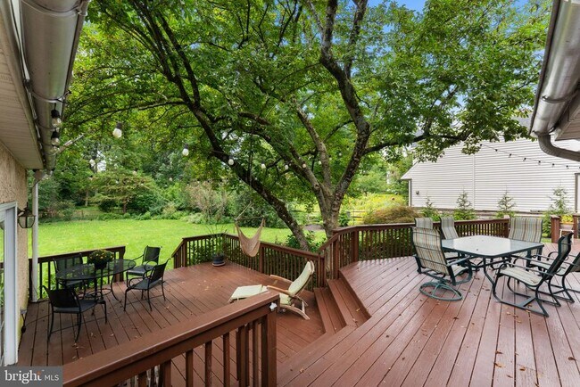 Building Photo - 507 Meadowbrook Cir