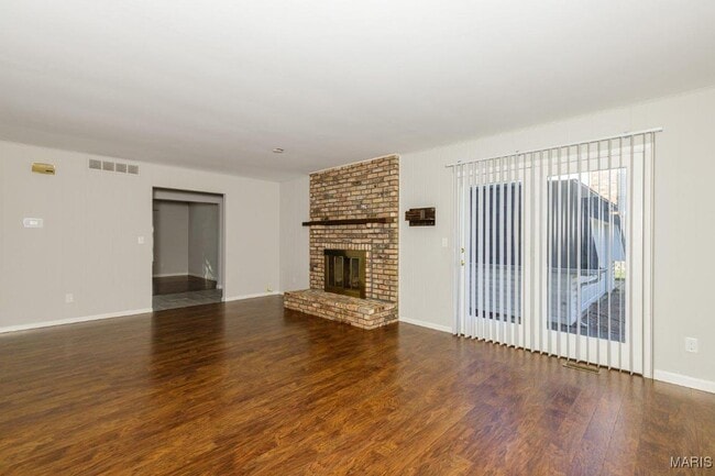 Building Photo - 1836 Rockmoor Dr