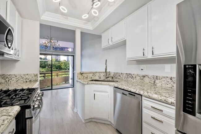 Building Photo - 1951 Swallow Ln