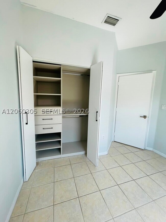 Building Photo - 790 SW 107th Ave