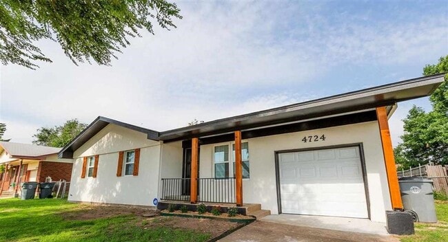 Building Photo - 4724 NW Ridgecrest Dr