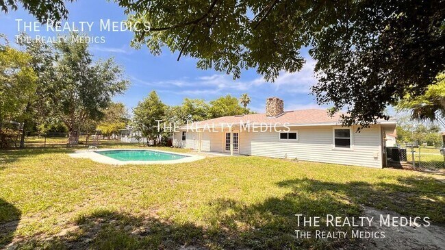 Building Photo - 1073 Leeward Dr