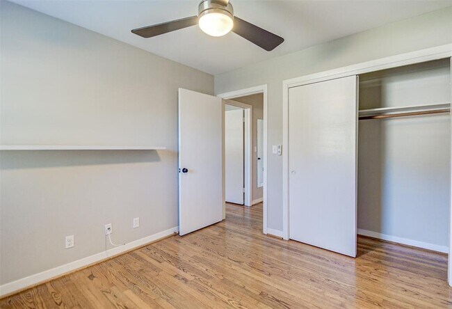 Building Photo - 2318 Haverhill Dr