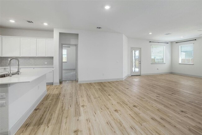 Building Photo - 16808 Ponte Cv