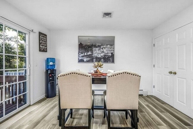 Building Photo - 386A Park Ave