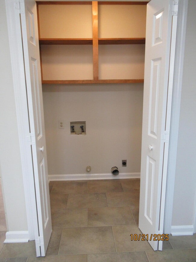 Building Photo - 22 Hackberry Ct