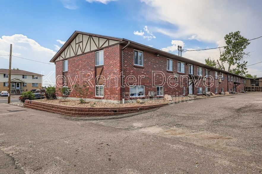 Building Photo - 2880 Eliot Cir