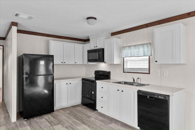 Building Photo - 42 Tower Manor Dr