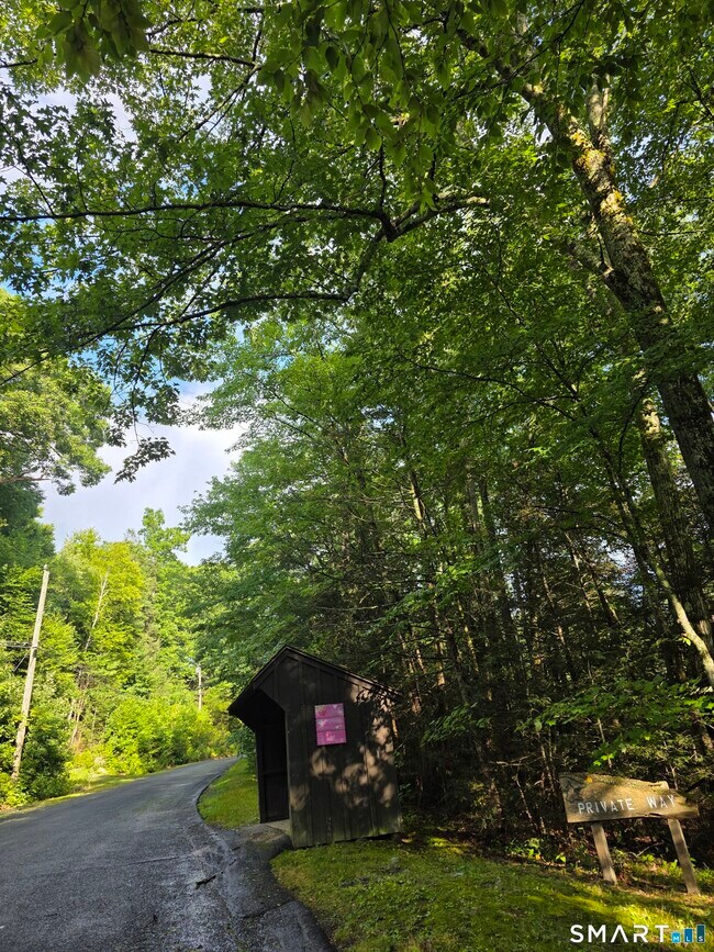 Building Photo - 20 Fox Brook Rd