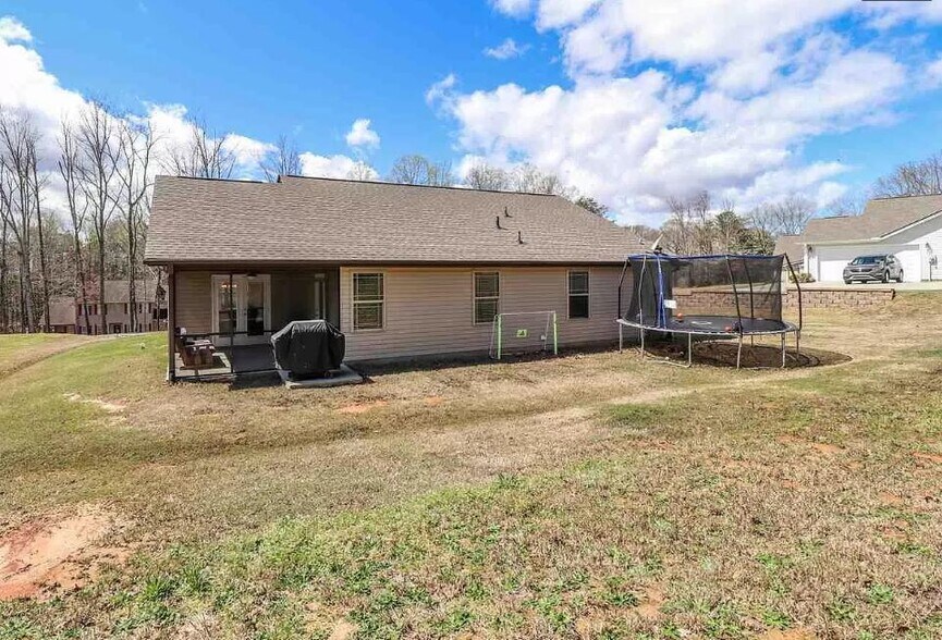 Backyard - 452 Bowers Rd
