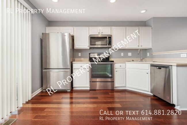 Building Photo - 2 Bed/1.5 Bath End Unit Condo at White Oak...