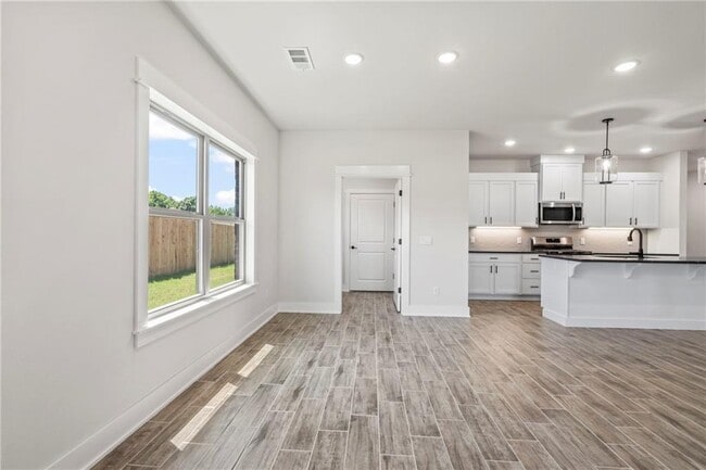 Building Photo - 28 W Gilpin St