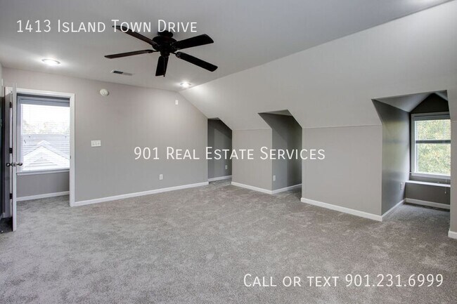 Building Photo - 1413 Island Town Dr