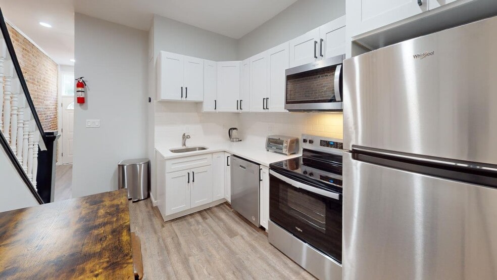 Building Photo - 2407 Jefferson St