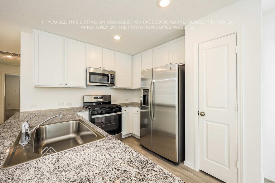 Building Photo - 14619 Southton Basin