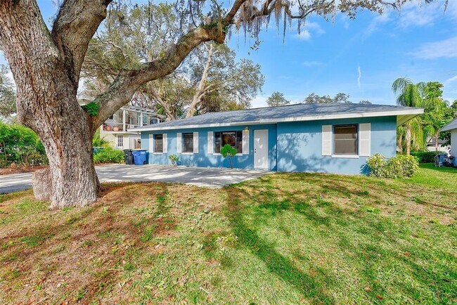 Building Photo - 1668 Cleveland St