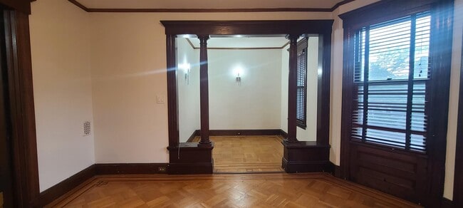 Building Photo - 49 Hudson Pl