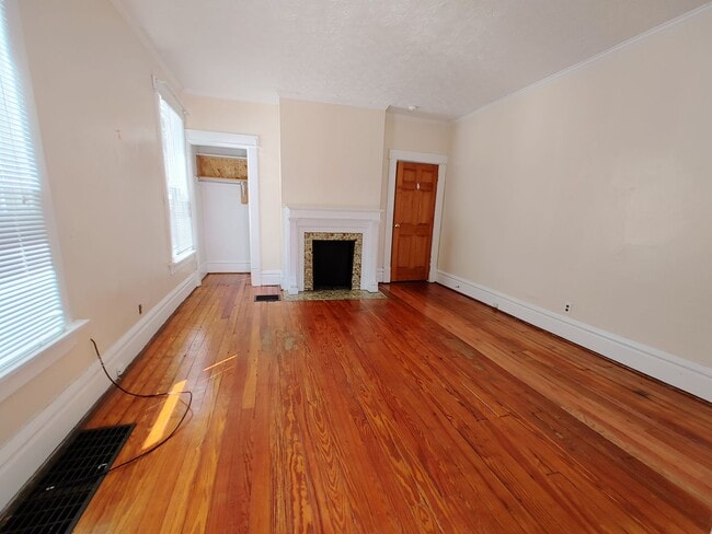 Building Photo - 82 E Maynard Ave