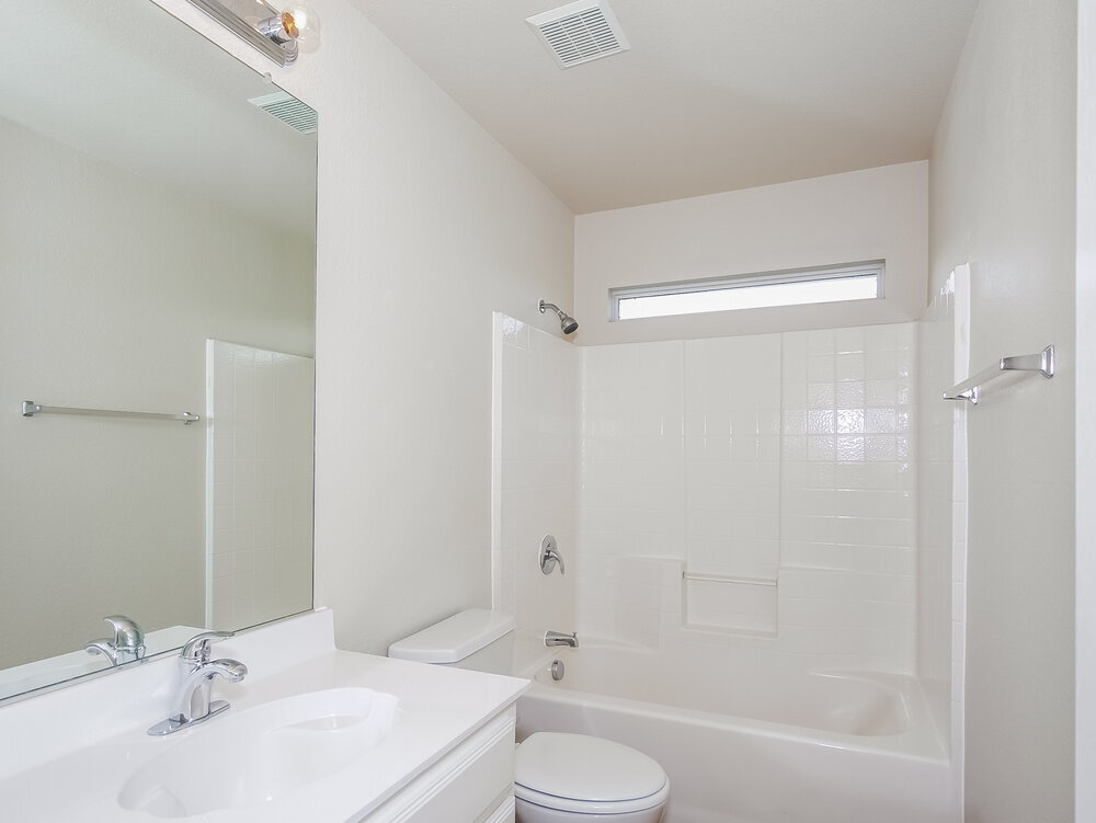 Building Photo - 12716 Chattaroy Ln