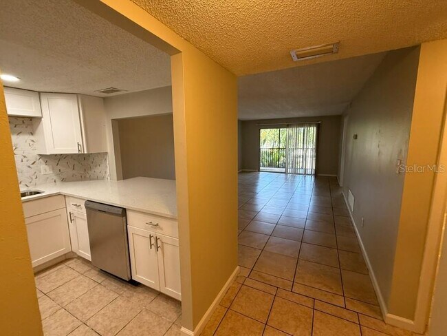 Building Photo - 3700 S Osprey Ave