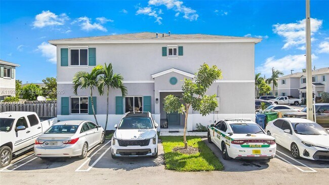 Building Photo - 1270 NW 3rd Ln