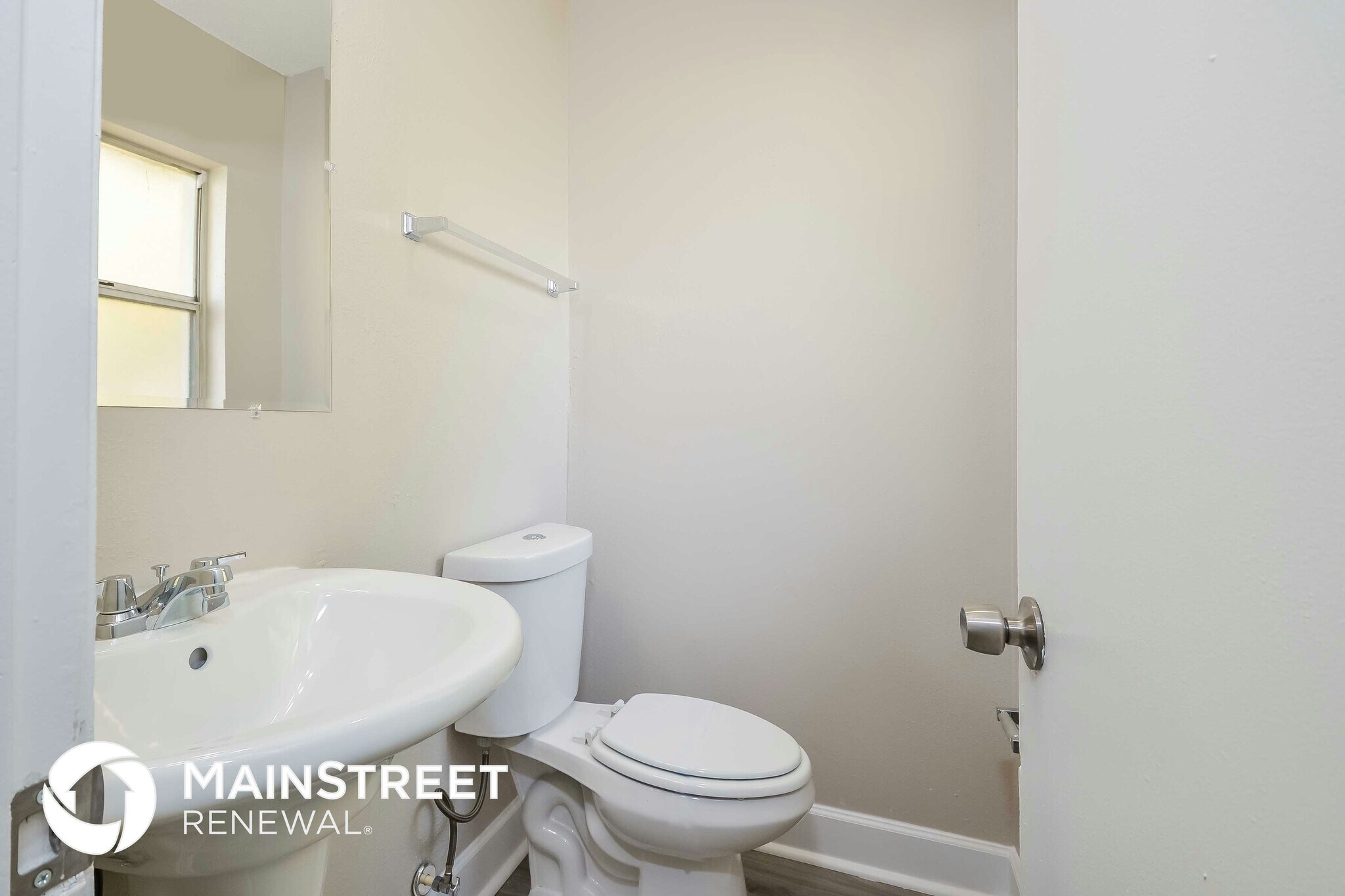 Building Photo - 3019 Clay Cir