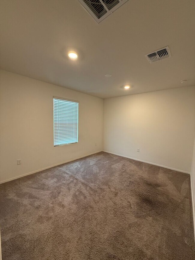 Building Photo - Modern 4-Bedroom Home Built in 2023 – Prime Tucson Location