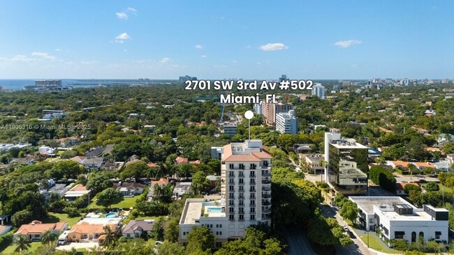 Building Photo - 2701 SW 3rd Ave