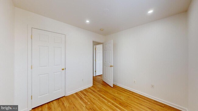 Building Photo - 527 Sparkleberry Terrace NE