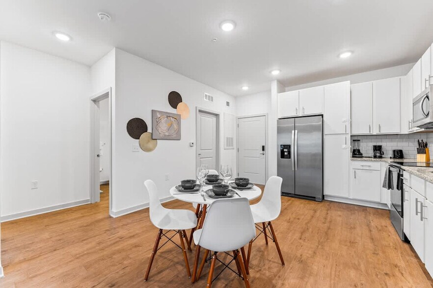 Building Photo - 14531 Star Water Rd