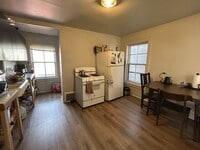 Building Photo - 108 E Dayton St