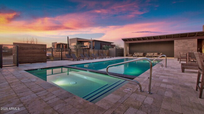 Building Photo - 6525 E Cave Creek Rd