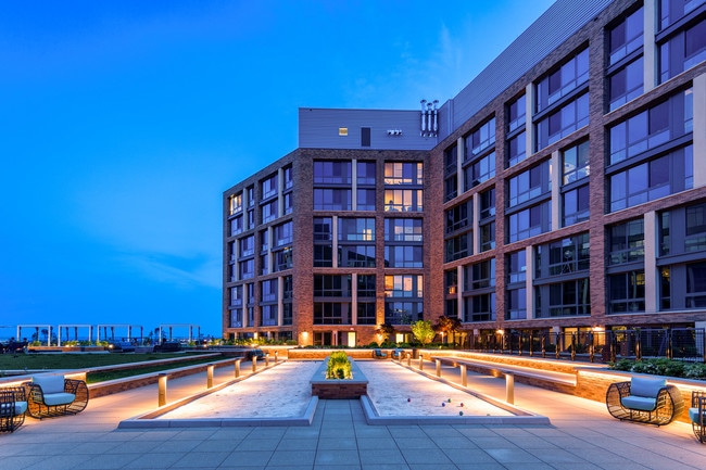 Building Photo - The Channel