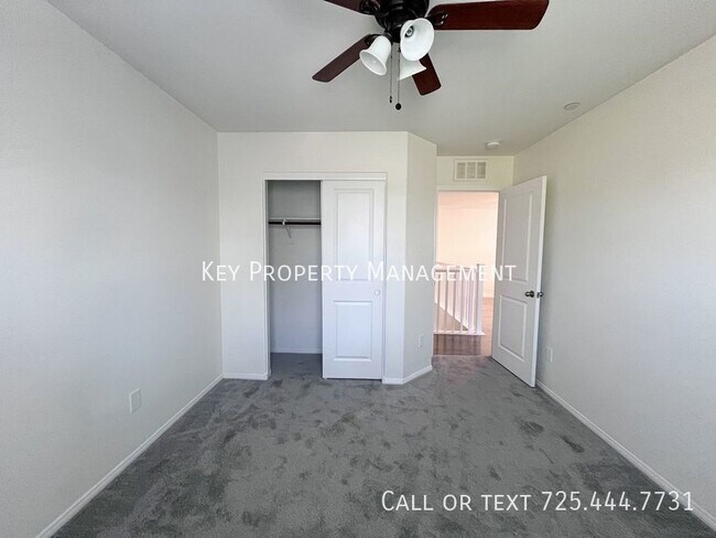 Building Photo - 2 STORY 3 BEDROOM 2.5 BATH + LOFT HOME IN ...