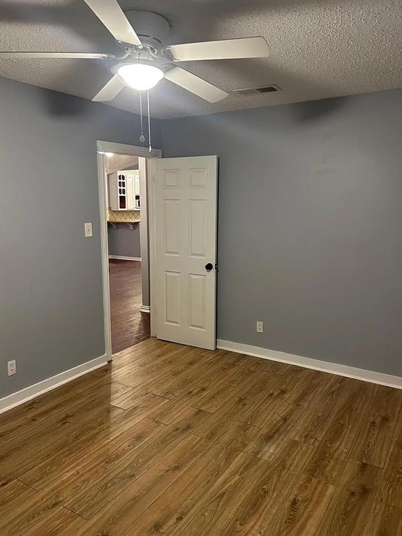 Building Photo - 6902 Colony Park Dr