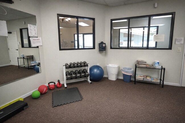 Building Photo - Diamond Valley Apartments