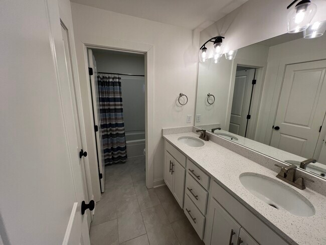 Building Photo - 129 Stewarts Lndg Dr