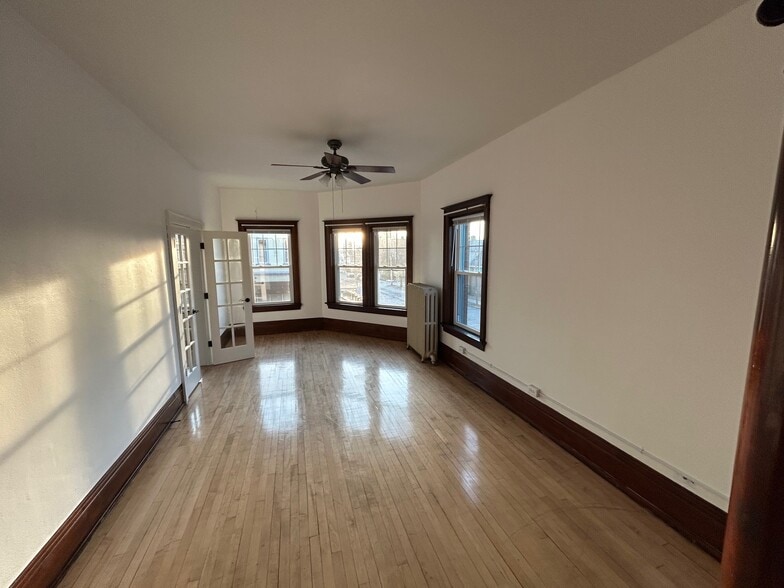 Living Room - 2379 S Howell Ave