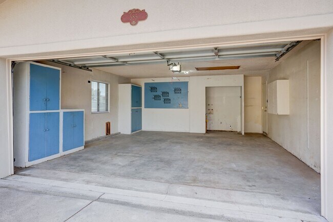 Building Photo - 5 Bedroom + a Den, 3 Bathroom, 2 Car Garage For Rent in Prescott!
