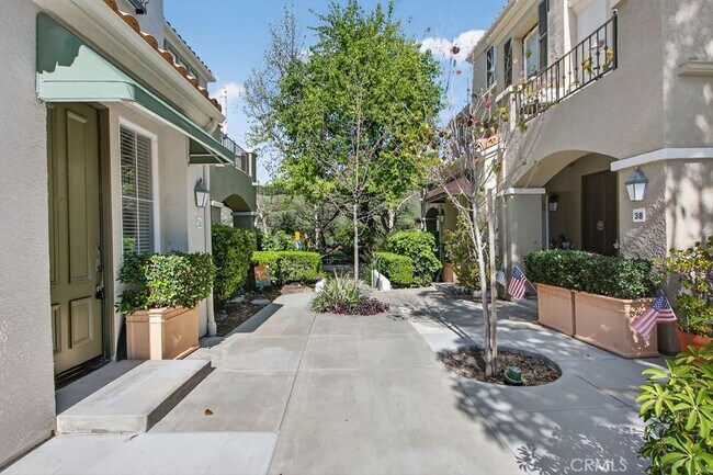 Building Photo - 26 Vía Cordoba