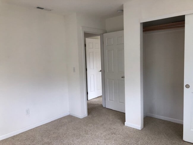 Building Photo - 6748 OR-66