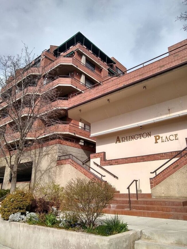 Building Photo - Modern Downtown Condo at Arlington Place