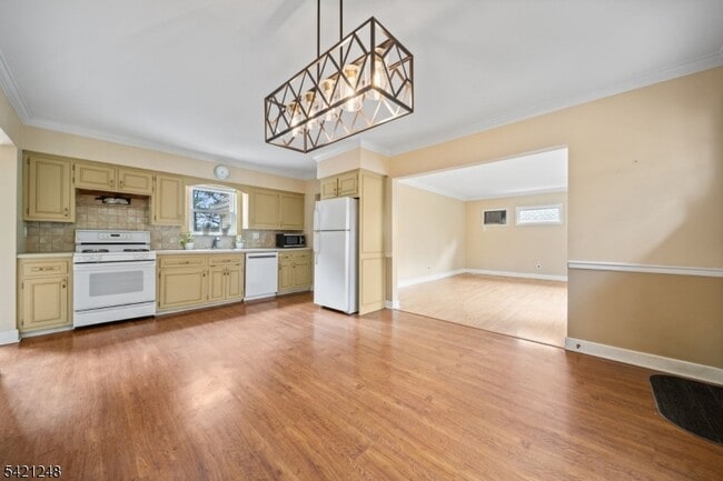 Building Photo - 26 Wostbrock Ln