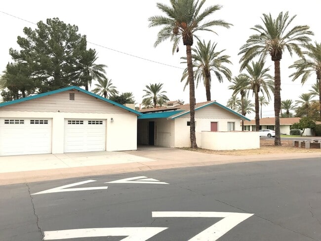 Building Photo - Historic District TEMPE house.