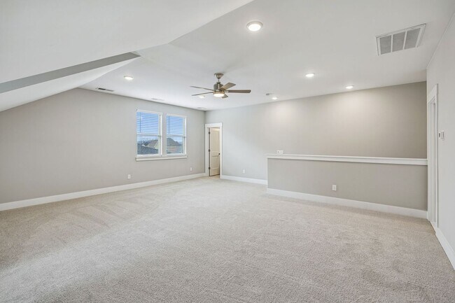 Building Photo - Stunning Craftsman-Style Rental Home with Flexible Living Space & Luxury Upgrades!