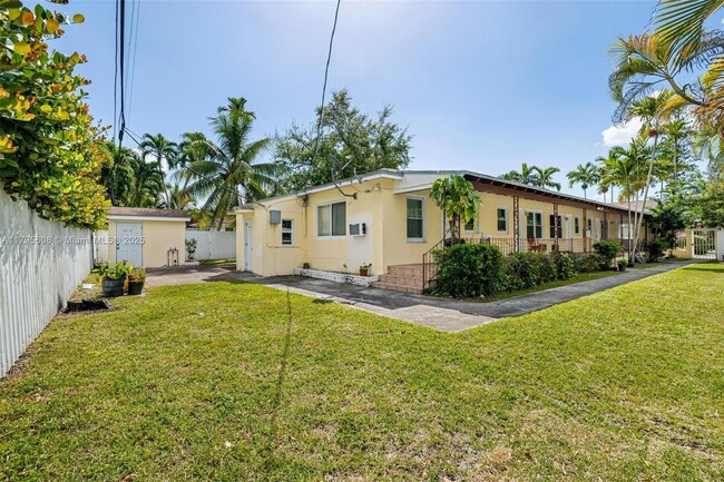 Building Photo - 841 NE 90th St
