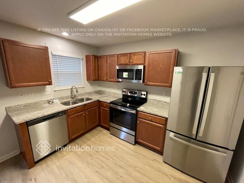 Building Photo - 6528 Pennacook Dr