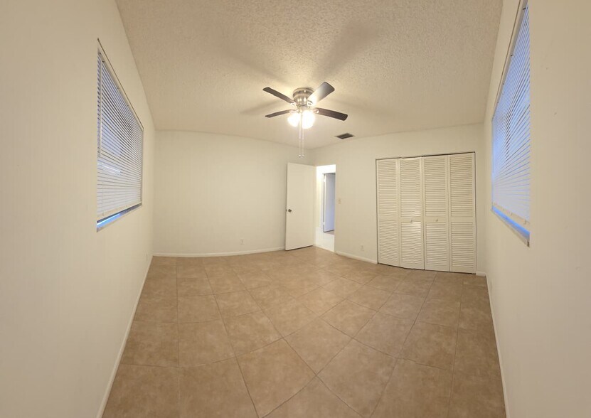 Building Photo - 2526 Taylor St